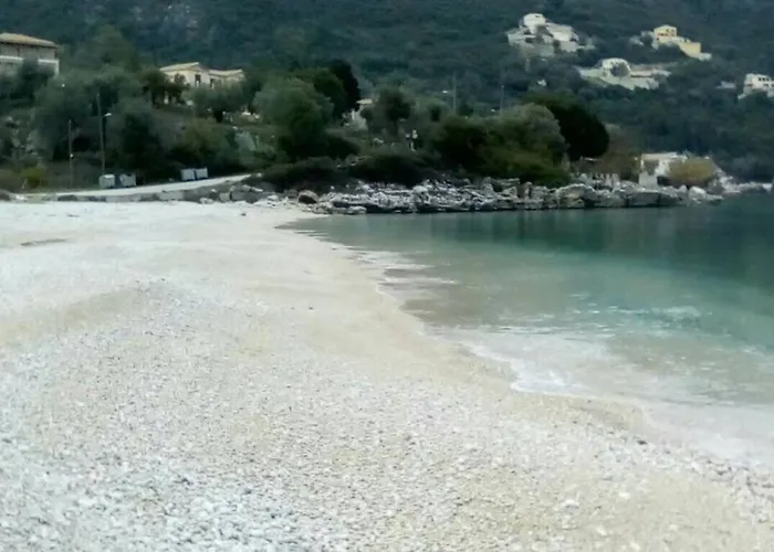 Vardia & Mikros Gialos